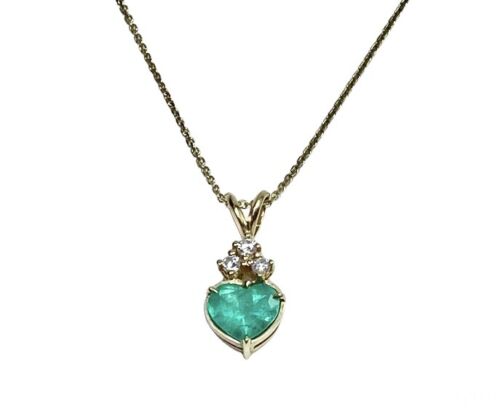 Vintage 14k Yellow Gold Natural Heart Shape Green Emerald Round Necklace