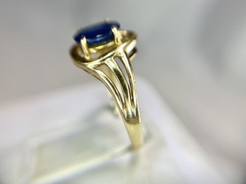 Vintage 14k Yellow Gold Natural Oval Blue Sapphire Solitaire Abstract Style Ring