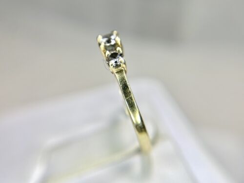 Vintage 14k Yellow Gold Natural Round Diamond Three Stone Small Engagement Ring