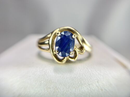 Vintage 14k Yellow Gold Natural Oval Blue Sapphire Solitaire Abstract Style Ring