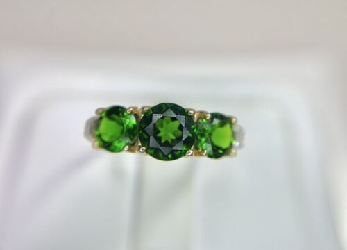 Vintage 10k Yellow Gold Round Dark Green Emerald Round Diamond Ring