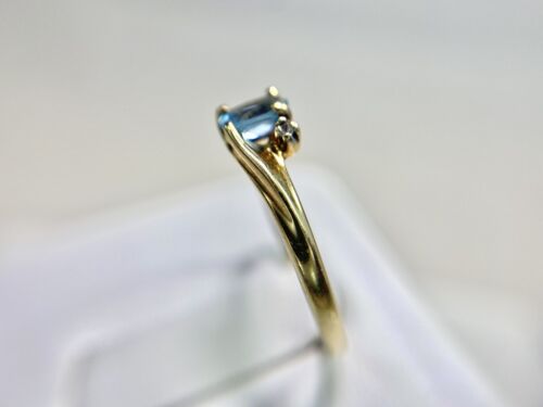 Vintage Estate 10k Yellow Gold Oval Shape Blue Topaz Small Round Diamond Ring