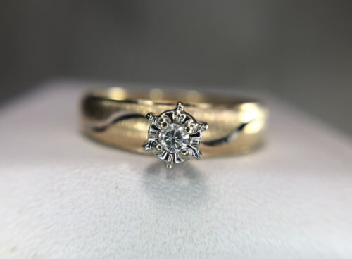 Estate 10k Yellow Gold Natural Round Brilliant Diamond Engagement Ring