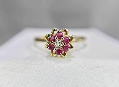 Vintage 10k Yellow Gold Natural Round Red Ruby Diamond Flower Ring