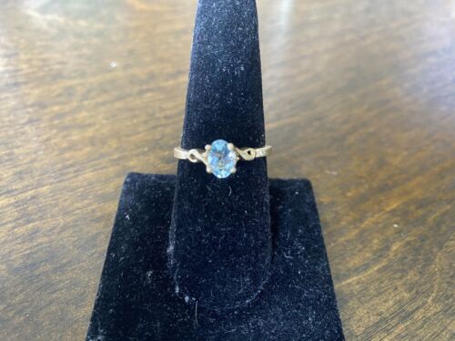 Vintage Designer Signed 10k Yellow Gold Natural Oval Blue Topaz Solitaire Ring