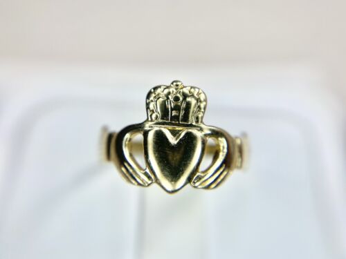 Vintage 9k Yellow Gold Claddagh Irish Classic Heart Shape Ring