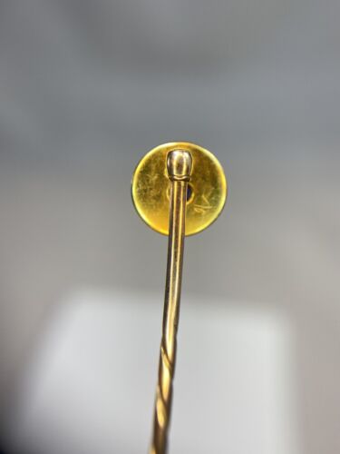 Vintage Art Deco 18k Yellow Gold Natural Small Round Blue Sapphire Stick Pin