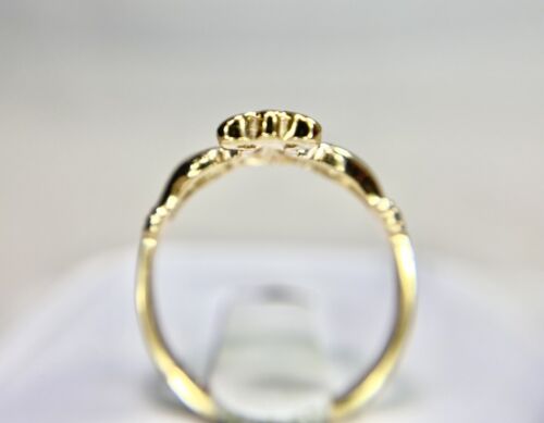 Vintage 10k Yellow Gold Natural Round Diamond Irish Claddagh Heart Ring