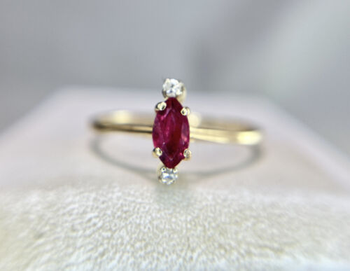 Vintage 14k Yellow Gold Natural Marquise Rhodolite Garnet Round Diamond Ring