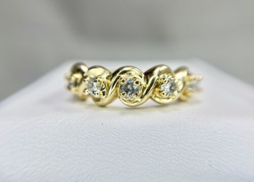 Vintage 14k Yellow Gold Natural Round Brilliant Diamond Five Stone Band Ring