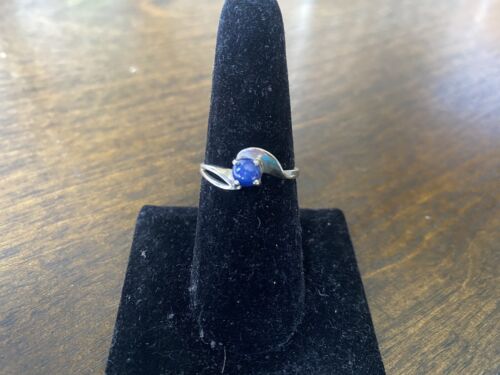 Vintage 10k White Gold Round Blue Star Sapphire Small Bypass Solitaire Ring