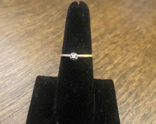 Vintage 14k Yellow Gold Natural Round Diamond Small Solitaire Engagement Ring