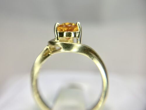 Vintage 10k Yellow Gold Natural Pear Shape Yellow Citrine Round Diamond Ring