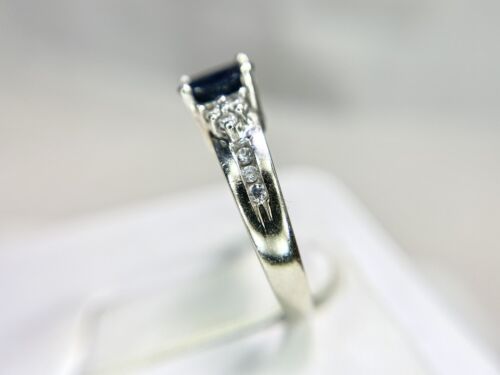 Vintage 14k White Gold Natural Oval Blue Sapphire Round Diamond Ring