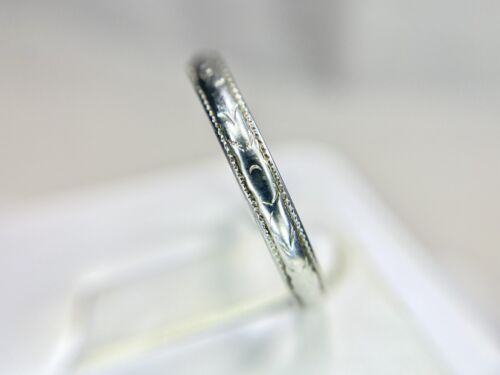 Vintage Art Deco 18k White Gold Hand Engraved Wedding Band Ring