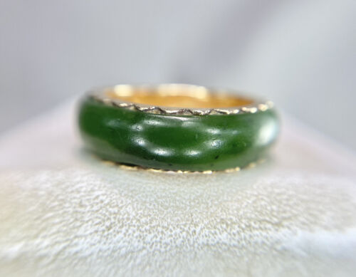 Vintage 14k Yellow Gold Dark Green Jade Channel Set Eternity Band Ring