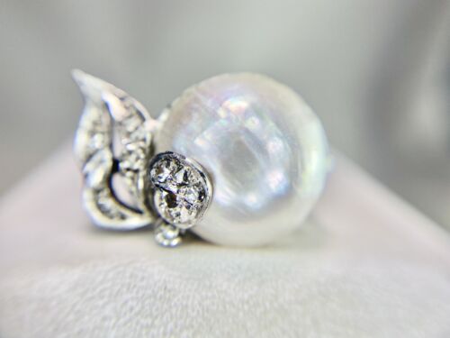 Vintage Art Deco 14k White Gold White Mabe Pearl Round Diamond Cocktail Ring