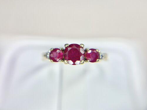 Vintage Estate 10k Yellow Gold Synthetic Red Ruby Round Diamond Classic Ring