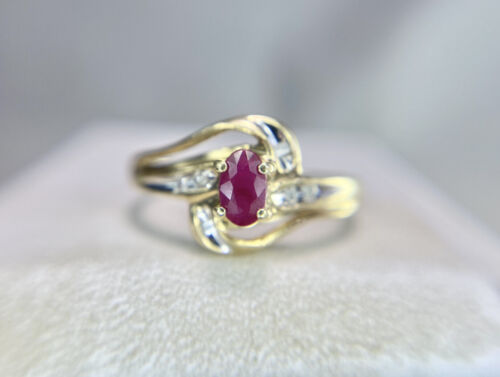 Vintage 10k Yellow Gold Natural Oval Shape Ruby Round Diamond Cocktail Ring