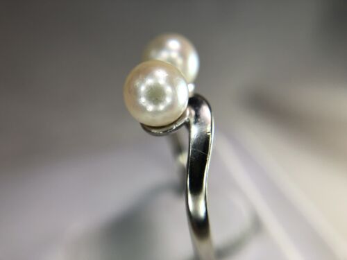 Vintage 10k White Gold Double White Cultured Pearl By-Pass Ring