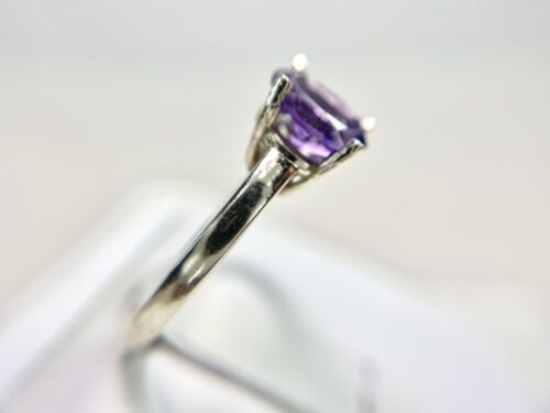 Vintage 14k White Gold Natural Oval Shape Purple Amethyst Solitaire Ring