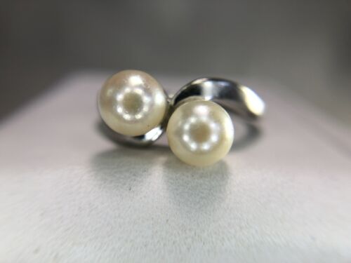 Vintage 10k White Gold Double White Cultured Pearl By-Pass Ring