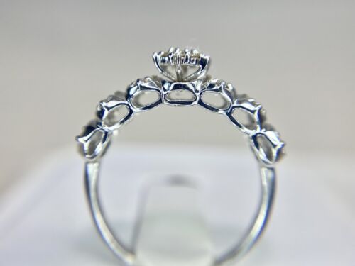 18k White Gold Natural Round Brilliant Diamond Cluster Engagement Ring 1/2 ct