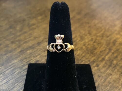 Vintage 10k Yellow Gold Natural Round Diamond Irish Claddagh Heart Ring