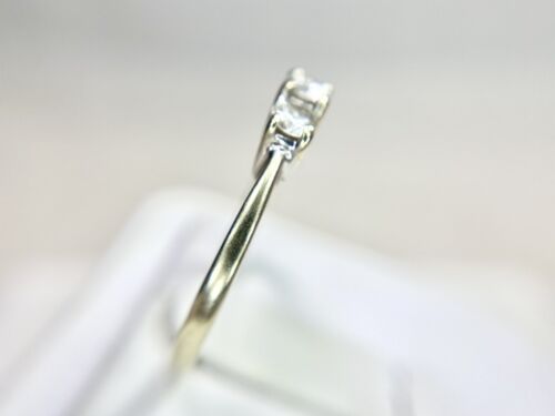 18k White Gold Natural Round Brilliant Diamond Three Stone Engagement Ring