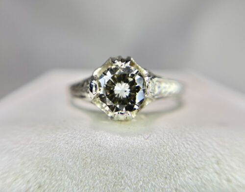 Vintage Art Deco 18k White Gold Natural Round Diamond Solitaire Engagement Ring