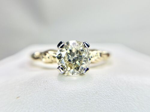 Vintage Yellow Gold Natural Round Brilliant Diamond Engagement Ring