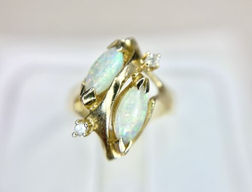 Vintage 14k Yellow Gold Natural Marquise White Opal Round Diamond Ring