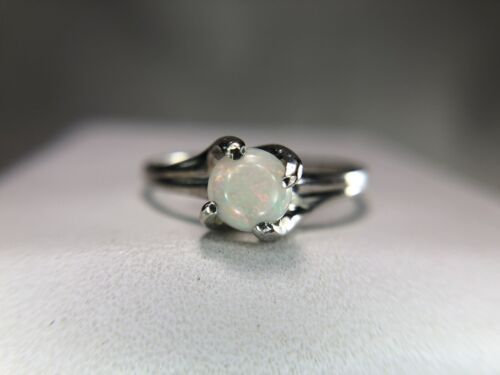 Vintage 10k White Gold Round White Opal Small Solitaire Ring