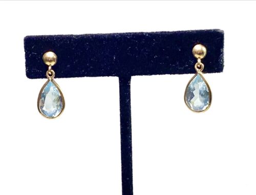 Vintage 18k Yellow Gold Natural Pear Shape Blue Topaz Bezel Set Dangle Earrings