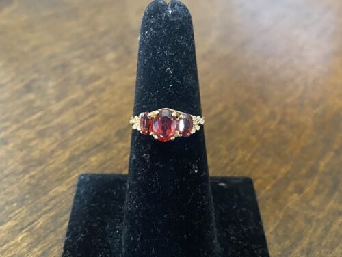 Vintage 14k Yellow Gold Natural Oval Rhodolite Garnet Three Stone Ring