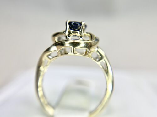 Vintage 14k Yellow Gold Natural Oval Blue Sapphire Baguette Diamond Ring