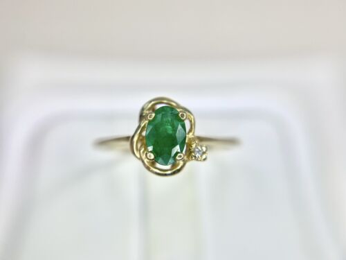 Vintage 10k Yellow Gold Natural Oval Shape Green Emerald Round Diamond Ring