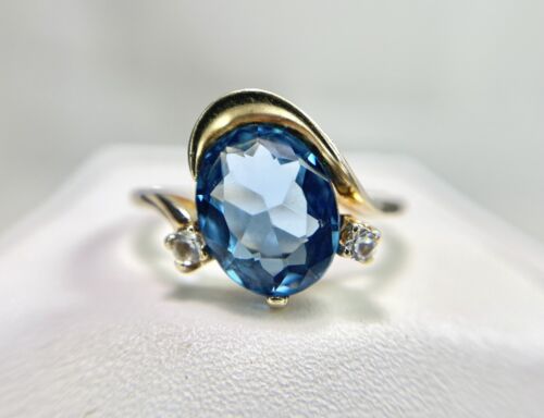 Vintage 10k Yellow Gold Designer Oval Shape Dark Blue Topaz Ring