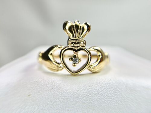 Vintage 10k Yellow Gold Natural Round Diamond Irish Claddagh Heart Ring