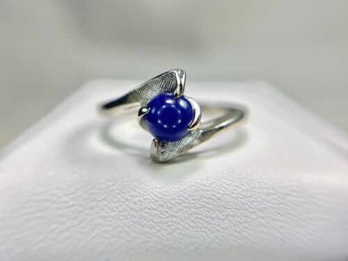 Vintage 10k White Gold Round Blue Star Sapphire Small Bypass Solitaire Ring