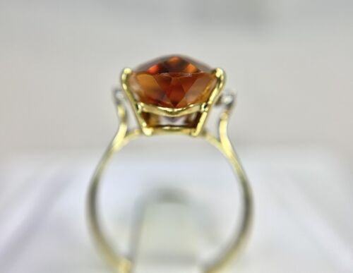 Vintage 18k Yellow Gold Oval Orange Citrine Round Diamond Big Cocktail Ring