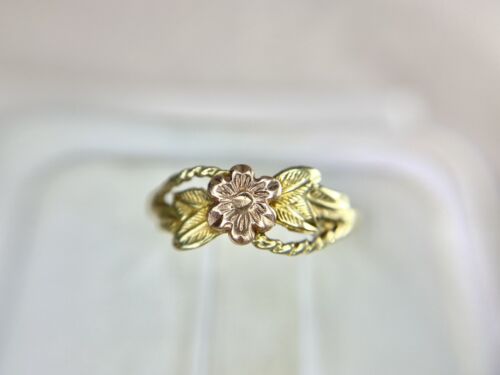 Vintage 10k Yellow Rose Gold Hand Crafted Small Flower Ring