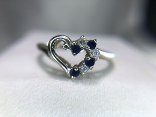 Estate 10k White Gold Round Blue Sapphire Hear Shape Design Ring