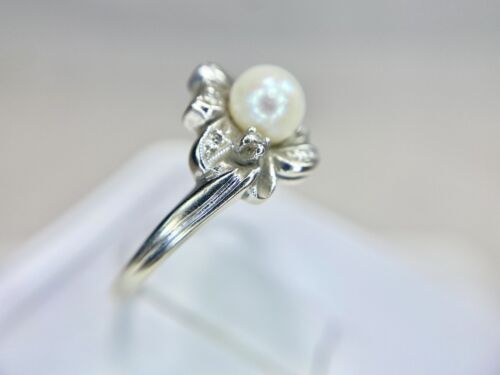 Vintage 14k White Gold Cultured Round White Pearl Diamond Small Cocktail Ring