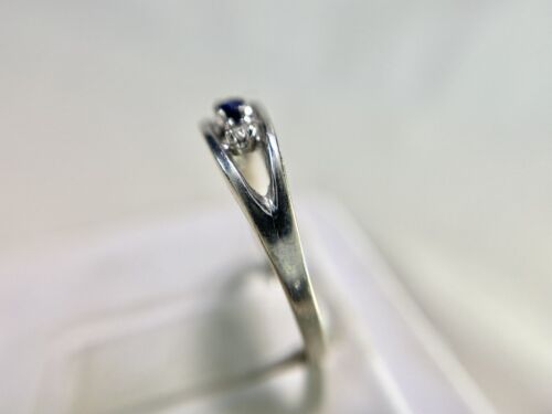 Vintage 10k White Gold Natural Round Blue Sapphire Diamond Three Stone Ring