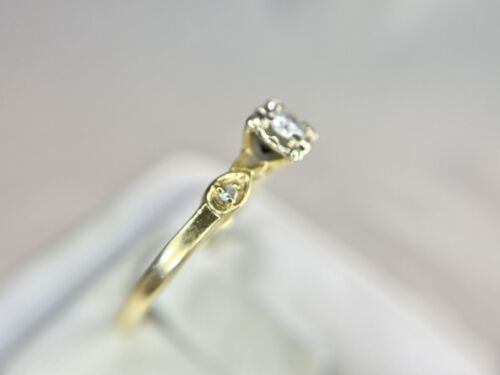 Vintage 14k Yellow Gold Natural Round Diamond Small Engagement Ring 1/5 ct