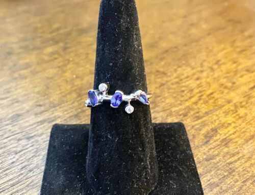 14k White Gold Natural Purple Tanzanite Round Diamond Bezel Set Ring