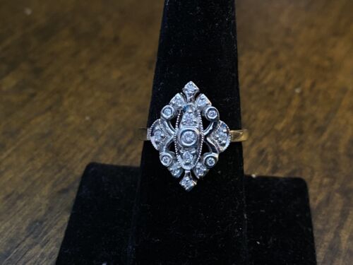 Vintage 10k White Gold Natural Round Brilliant Diamond Shield Cocktail Ring