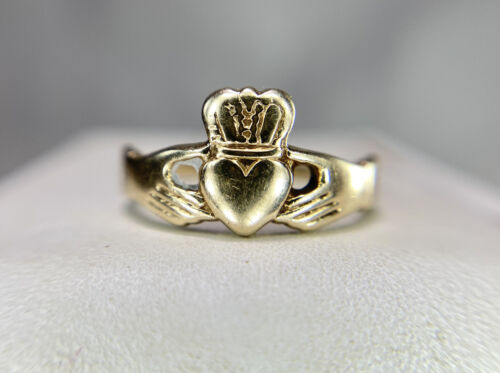 Vintage 10k Yellow Gold Claddagh Ireland Classic Heart Shape Ring