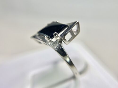 Vintage 10k White Gold Designer Diamond Cut Black Hematite Solitaire Ring